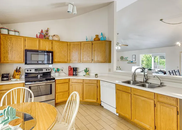 'southwest Getaway' W/ Fenced Yard In Chandler! *