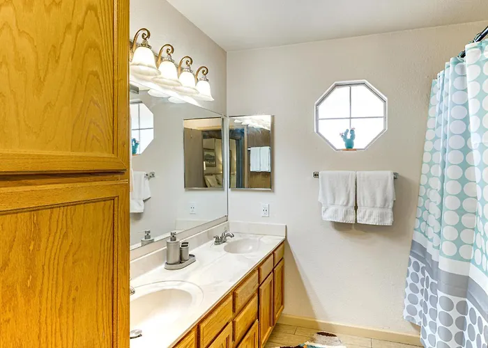 'southwest Getaway' W/ Fenced Yard In Chandler! * Chandler